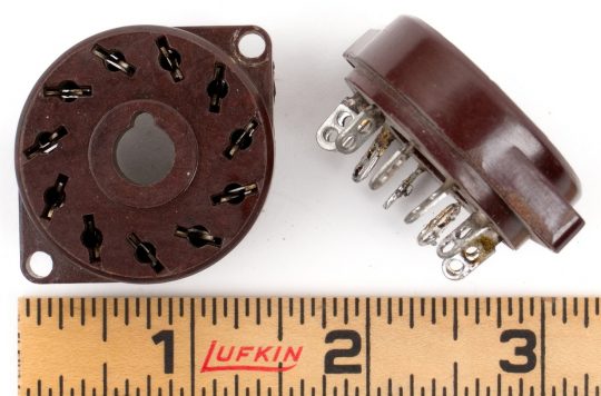 11 Pin Russian Keyed Tube Socket